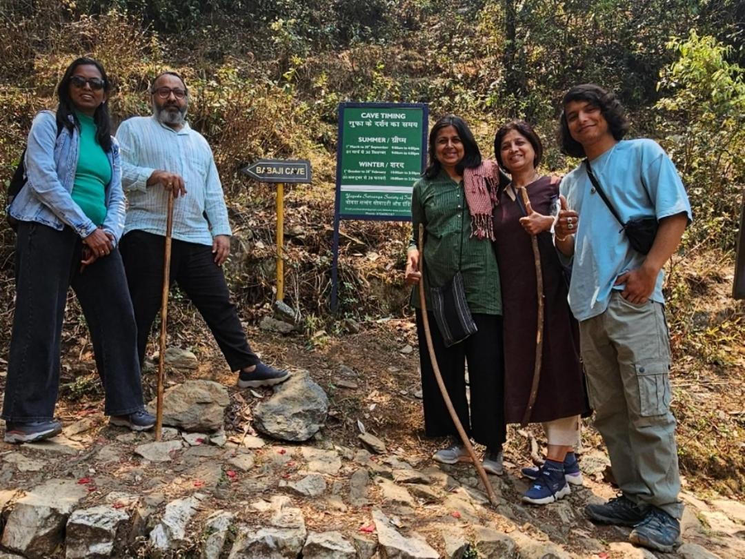 Katyuri Kings Divine Stay- Babaji'S Cave Dwarahat Экстерьер фото