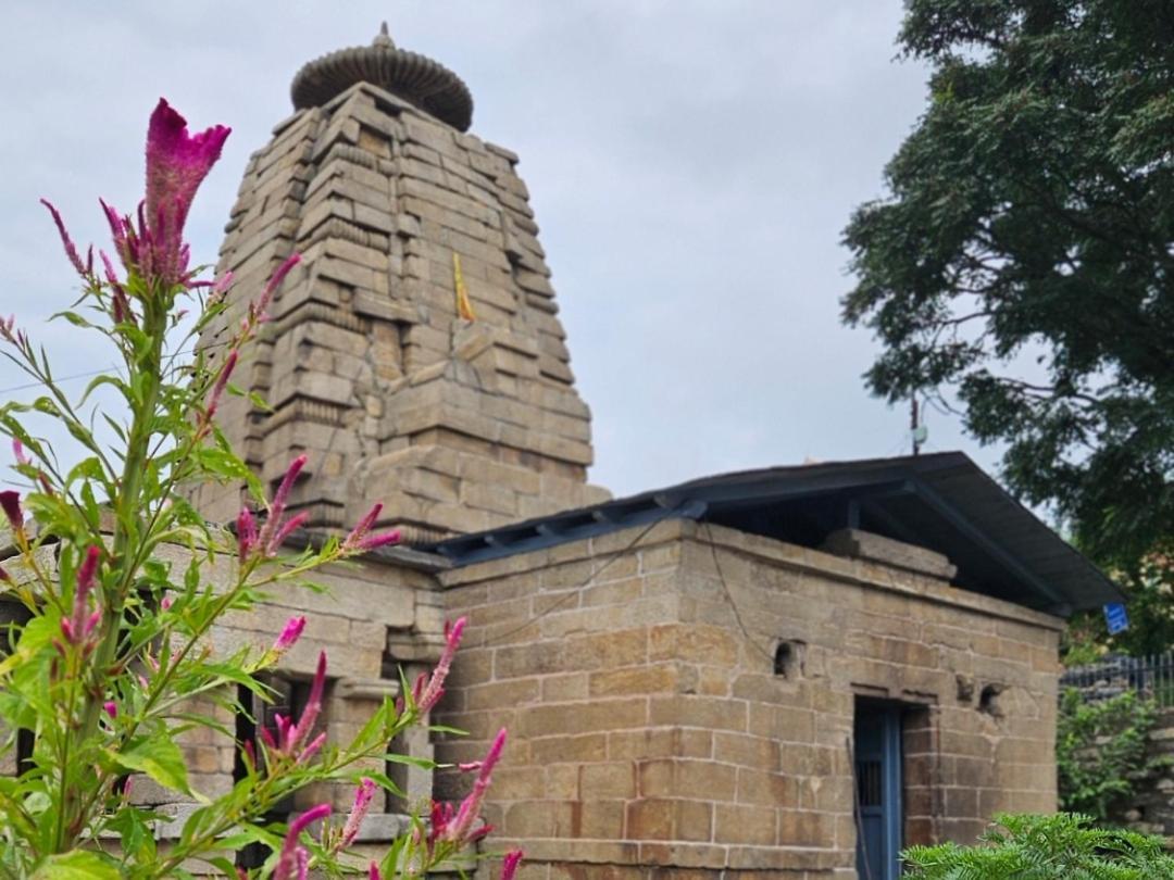 Katyuri Kings Divine Stay- Babaji'S Cave Dwarahat Экстерьер фото